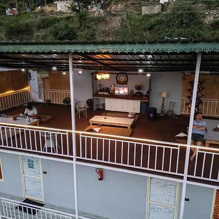 The Rare One'S Mukteshwar - Resort & Cafe Dış mekan fotoğraf