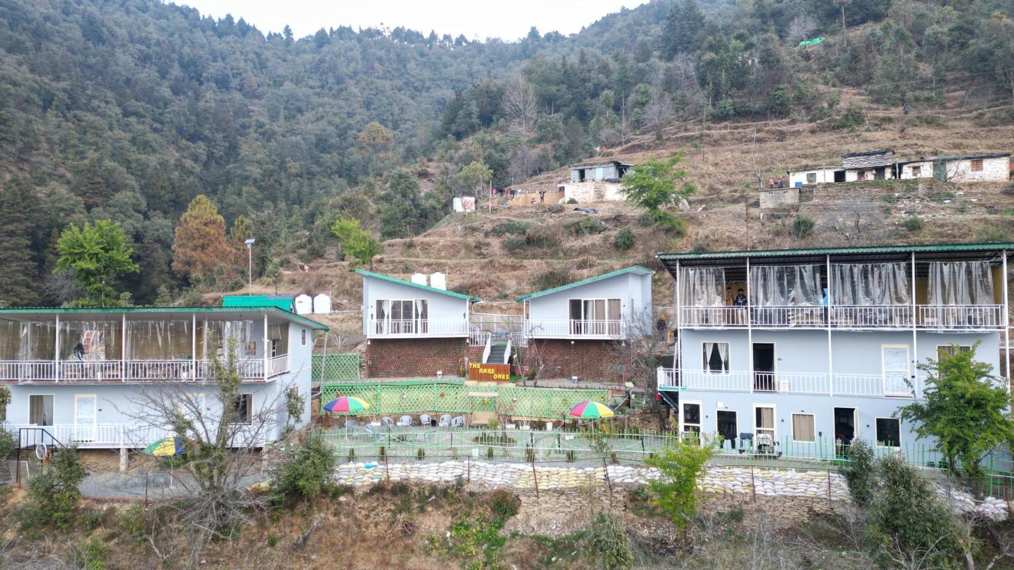 The Rare One'S Mukteshwar - Resort & Cafe Dış mekan fotoğraf