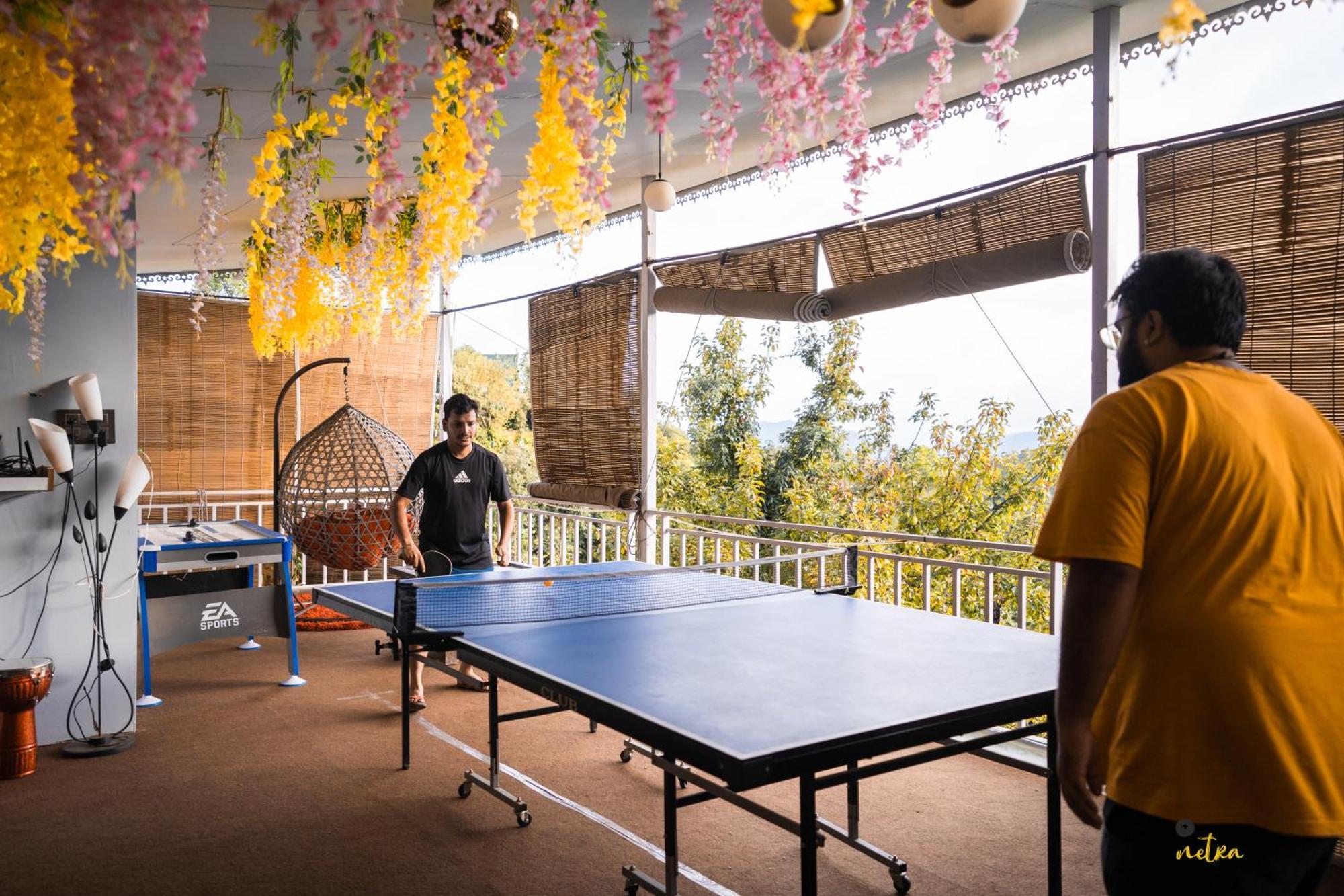 The Rare One'S Mukteshwar - Resort & Cafe Dış mekan fotoğraf