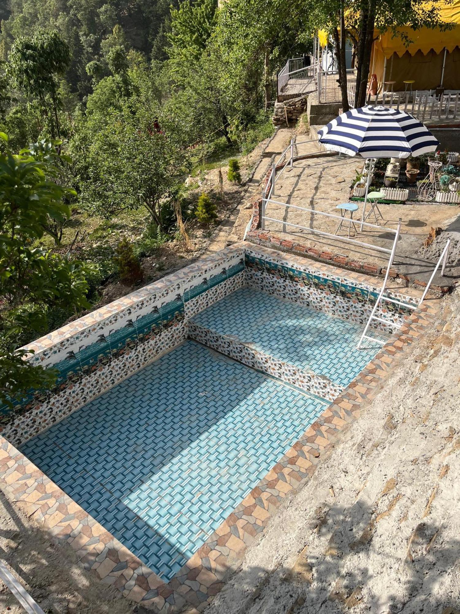 The Rare One'S Mukteshwar - Resort & Cafe Dış mekan fotoğraf